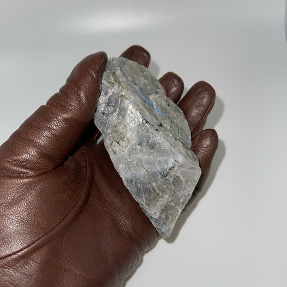 Raw Labradorite chunk A. - Picture 8 of 16